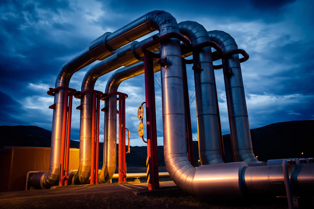 Industrial process piping conveying steam and process fluids