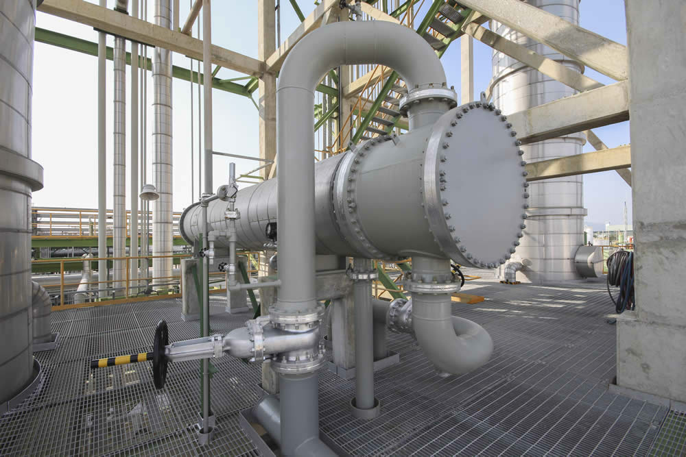 Industrial pressure vessel and process equipment