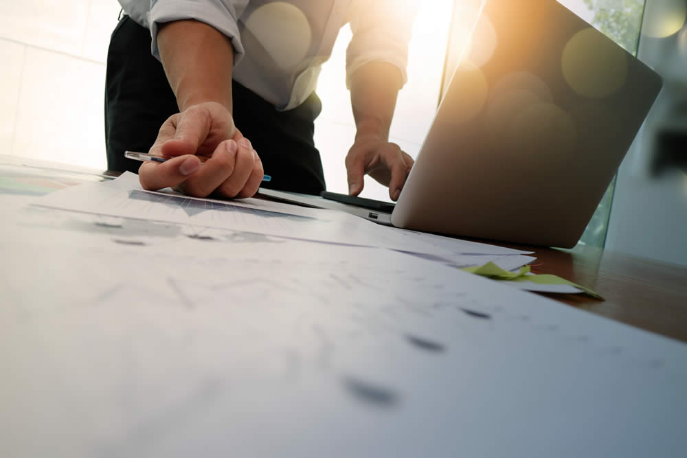 Engineering project management on an industrial construction site